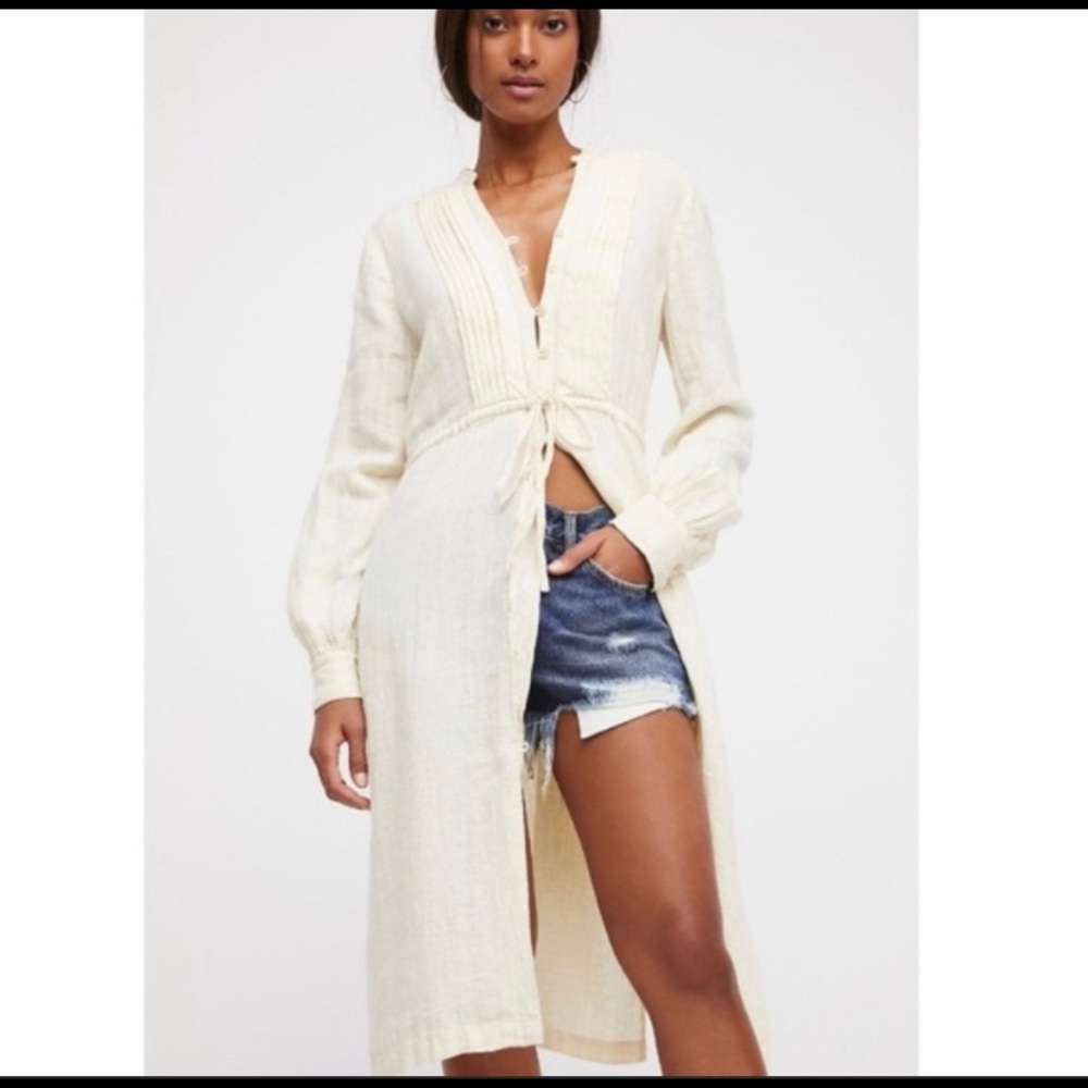 FREE PEOPLE IVORY STEAL THE SUNSHINE BUTTONDOWN